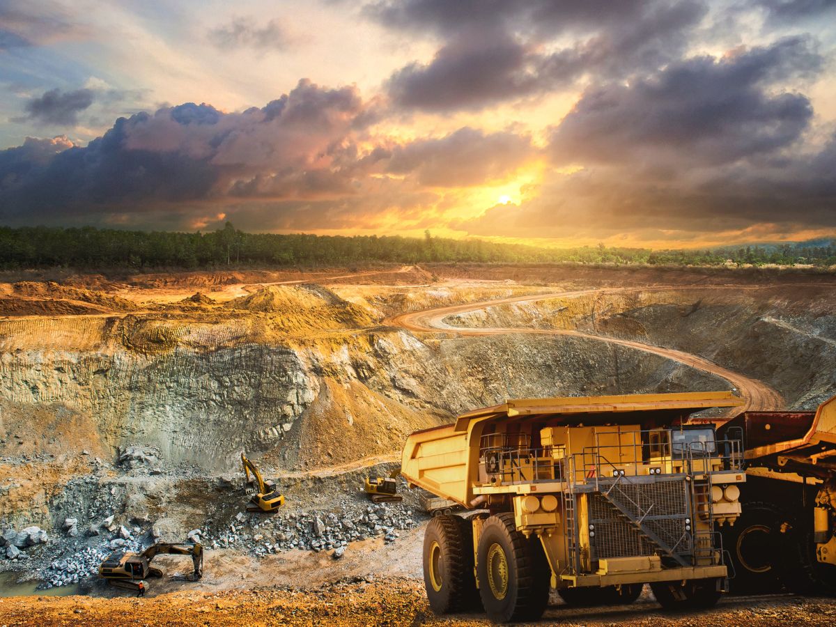 Mining Finance: How to Fund Large-Scale Mining Projects ($250M+)